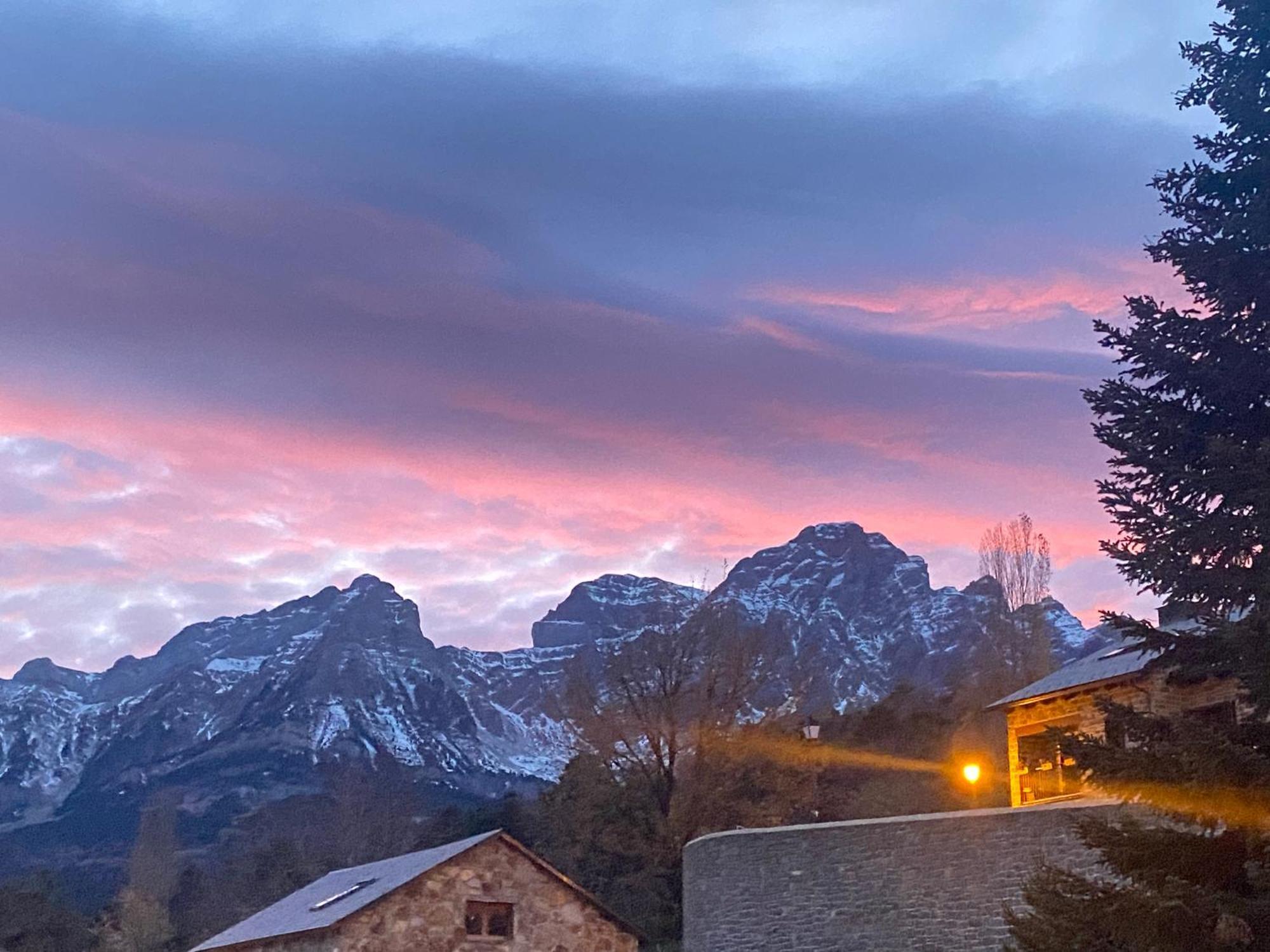 Casa Orval Lägenhet Panticosa Exteriör bild